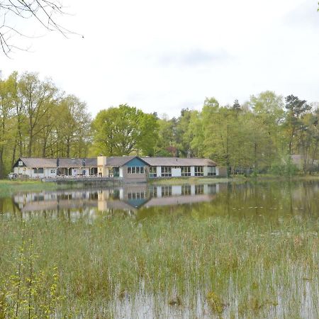 Detached Bungalow With Lovely Covered Terrace In A Nature Rich Holiday Park Stramproy Buitenkant foto