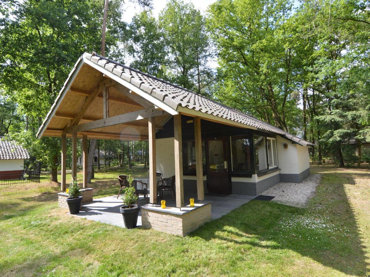 Detached Bungalow With Lovely Covered Terrace In A Nature Rich Holiday Park Stramproy Buitenkant foto