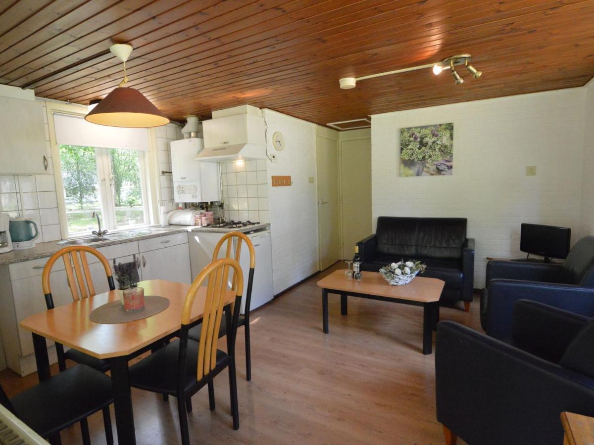 Detached Bungalow With Lovely Covered Terrace In A Nature Rich Holiday Park Stramproy Buitenkant foto