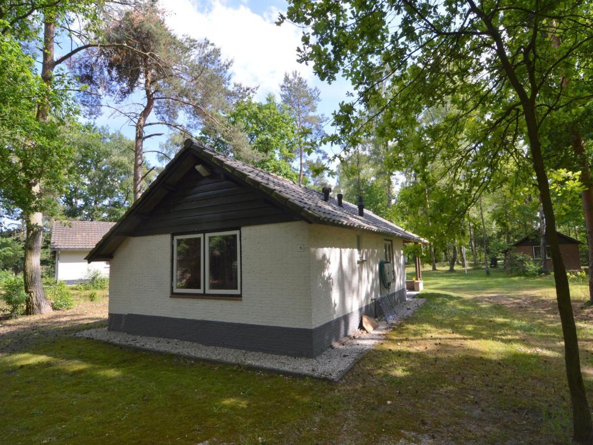 Detached Bungalow With Lovely Covered Terrace In A Nature Rich Holiday Park Stramproy Buitenkant foto