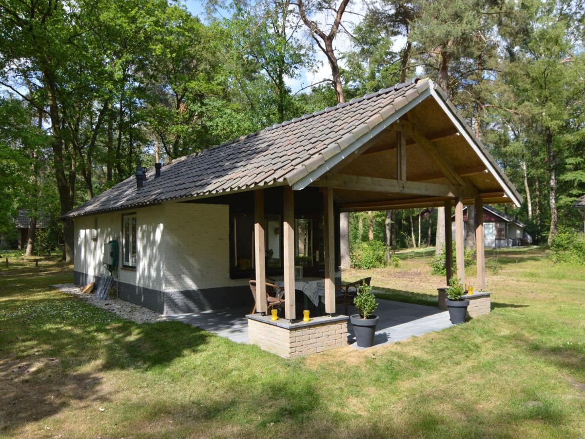 Detached Bungalow With Lovely Covered Terrace In A Nature Rich Holiday Park Stramproy Buitenkant foto