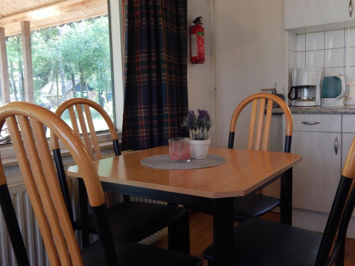 Detached Bungalow With Lovely Covered Terrace In A Nature Rich Holiday Park Stramproy Buitenkant foto