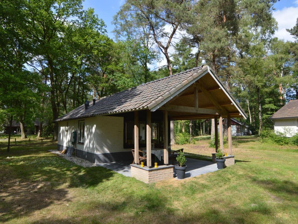 Detached Bungalow With Lovely Covered Terrace In A Nature Rich Holiday Park Stramproy Buitenkant foto