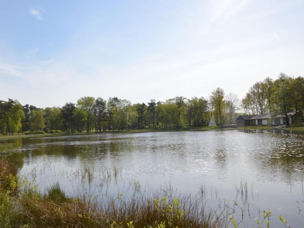 Detached Bungalow With Lovely Covered Terrace In A Nature Rich Holiday Park Stramproy Buitenkant foto