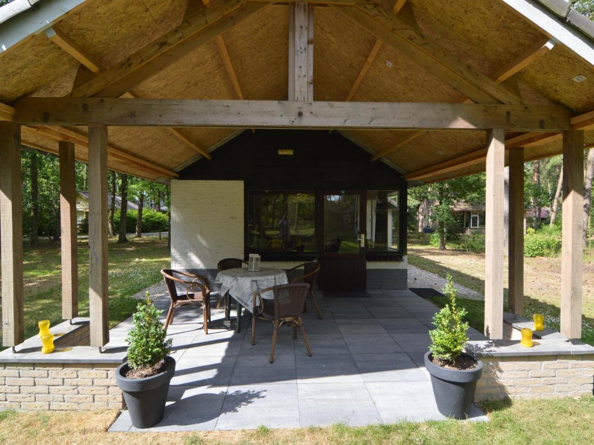 Detached Bungalow With Lovely Covered Terrace In A Nature Rich Holiday Park Stramproy Buitenkant foto