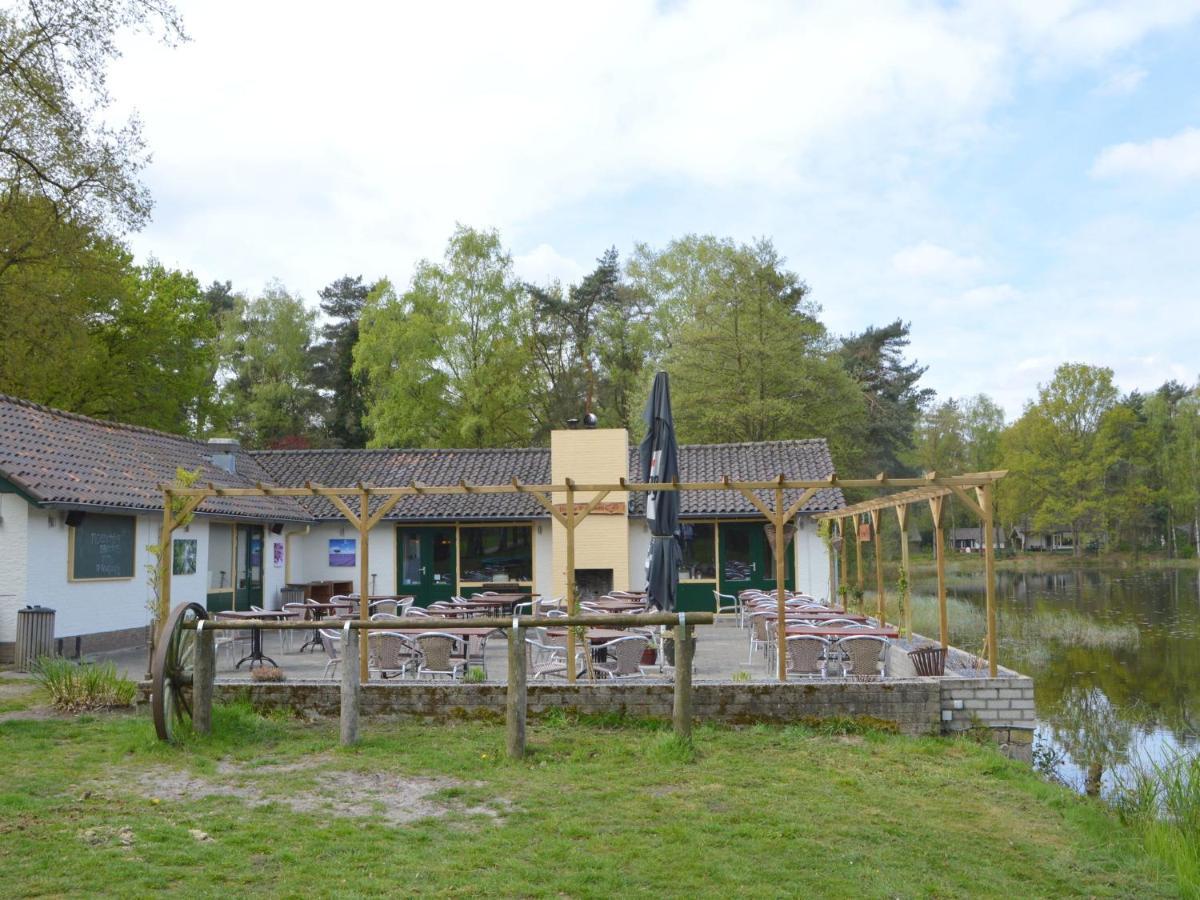 Detached Bungalow With Lovely Covered Terrace In A Nature Rich Holiday Park Stramproy Buitenkant foto