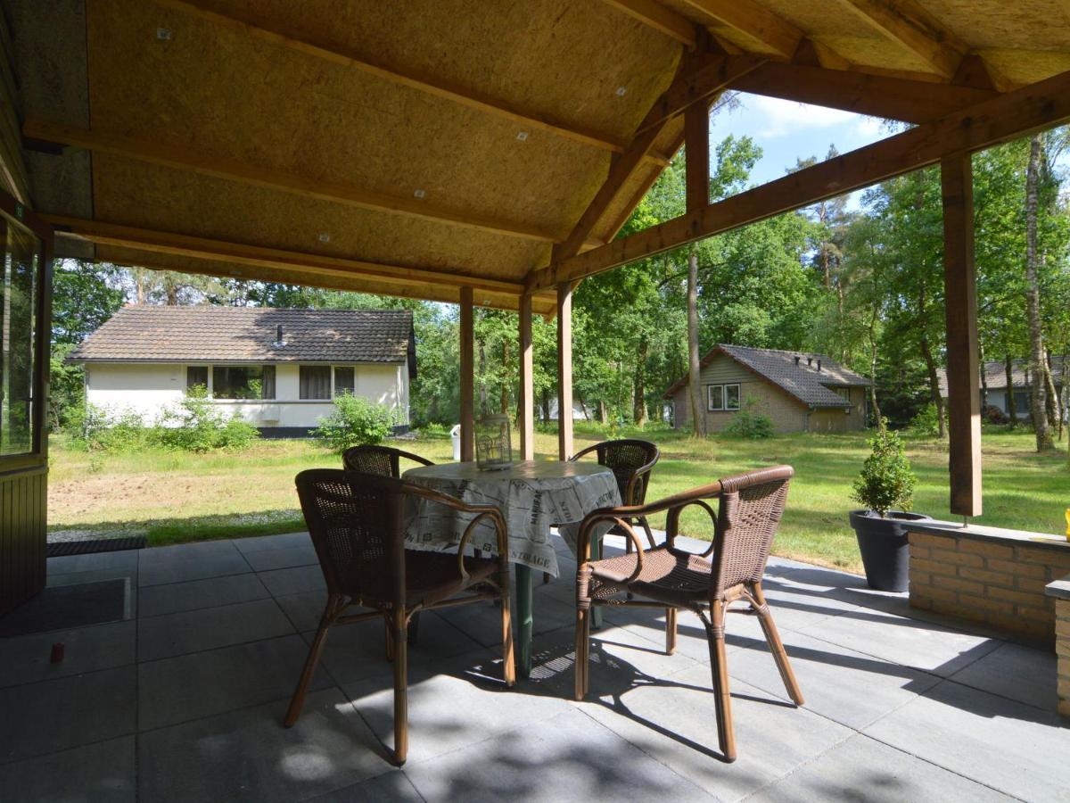 Detached Bungalow With Lovely Covered Terrace In A Nature Rich Holiday Park Stramproy Buitenkant foto